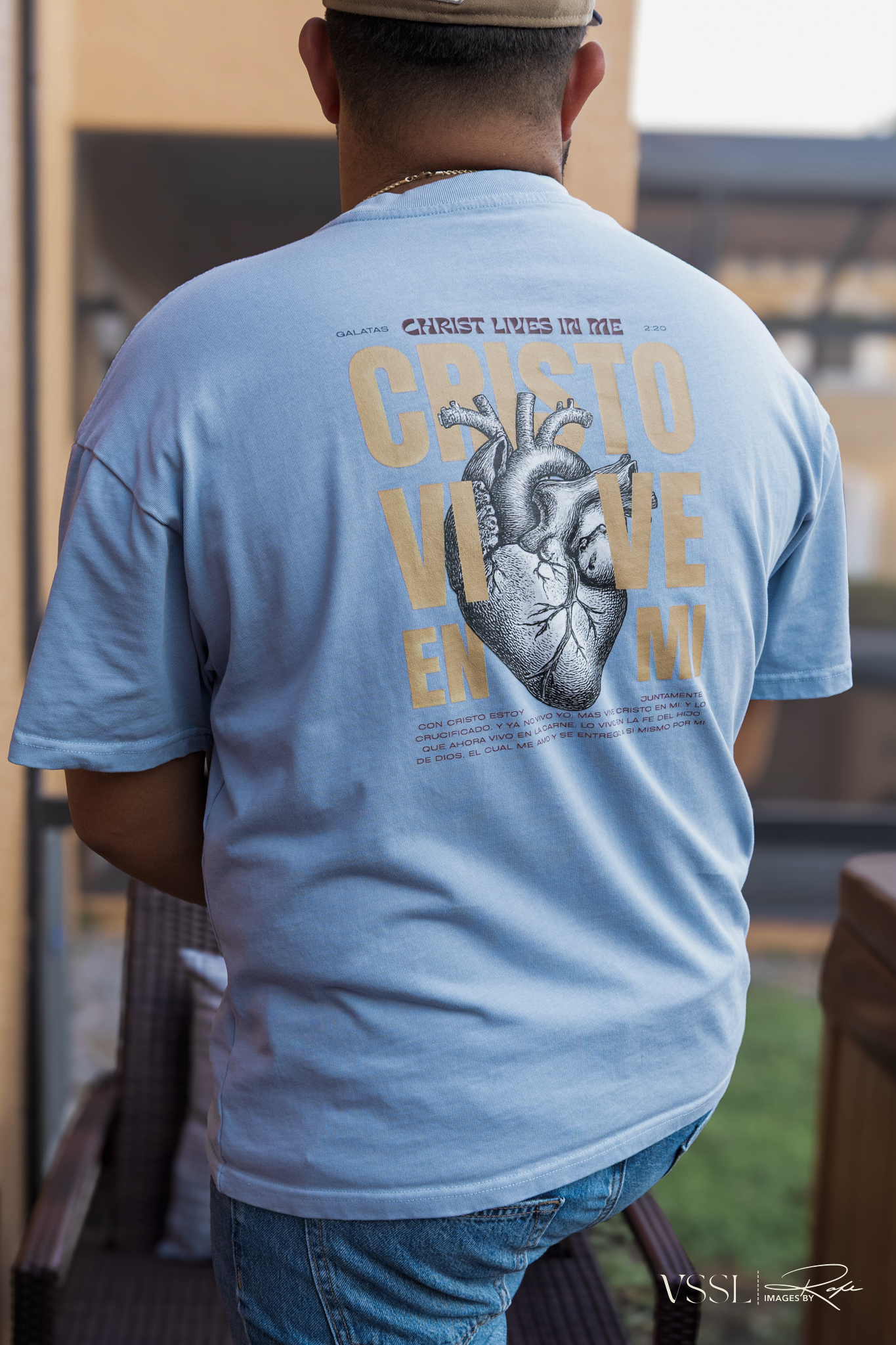 CHRIST LIVES IN ME BOXY TEE