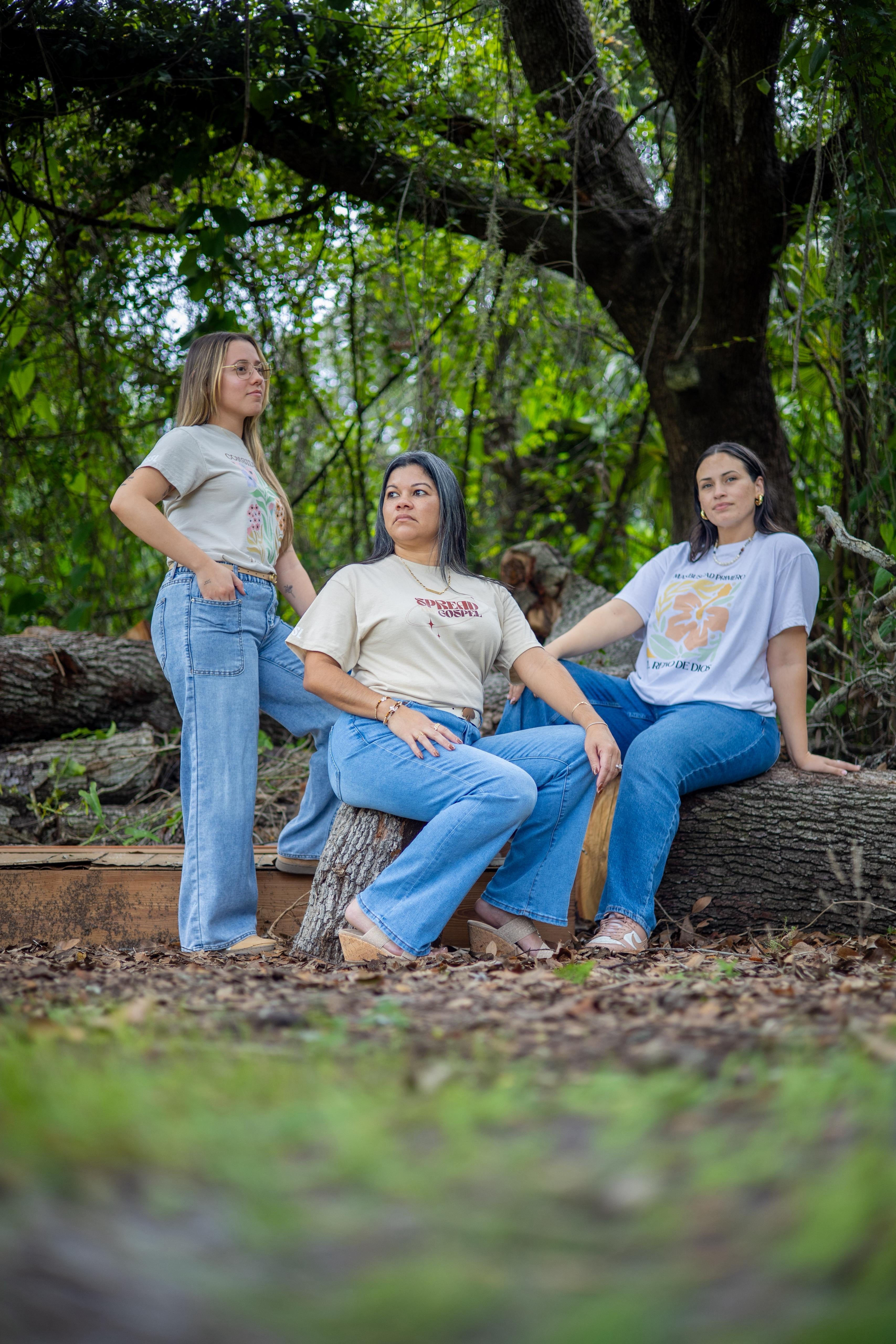 SPREAD THE GOSPEL TEE