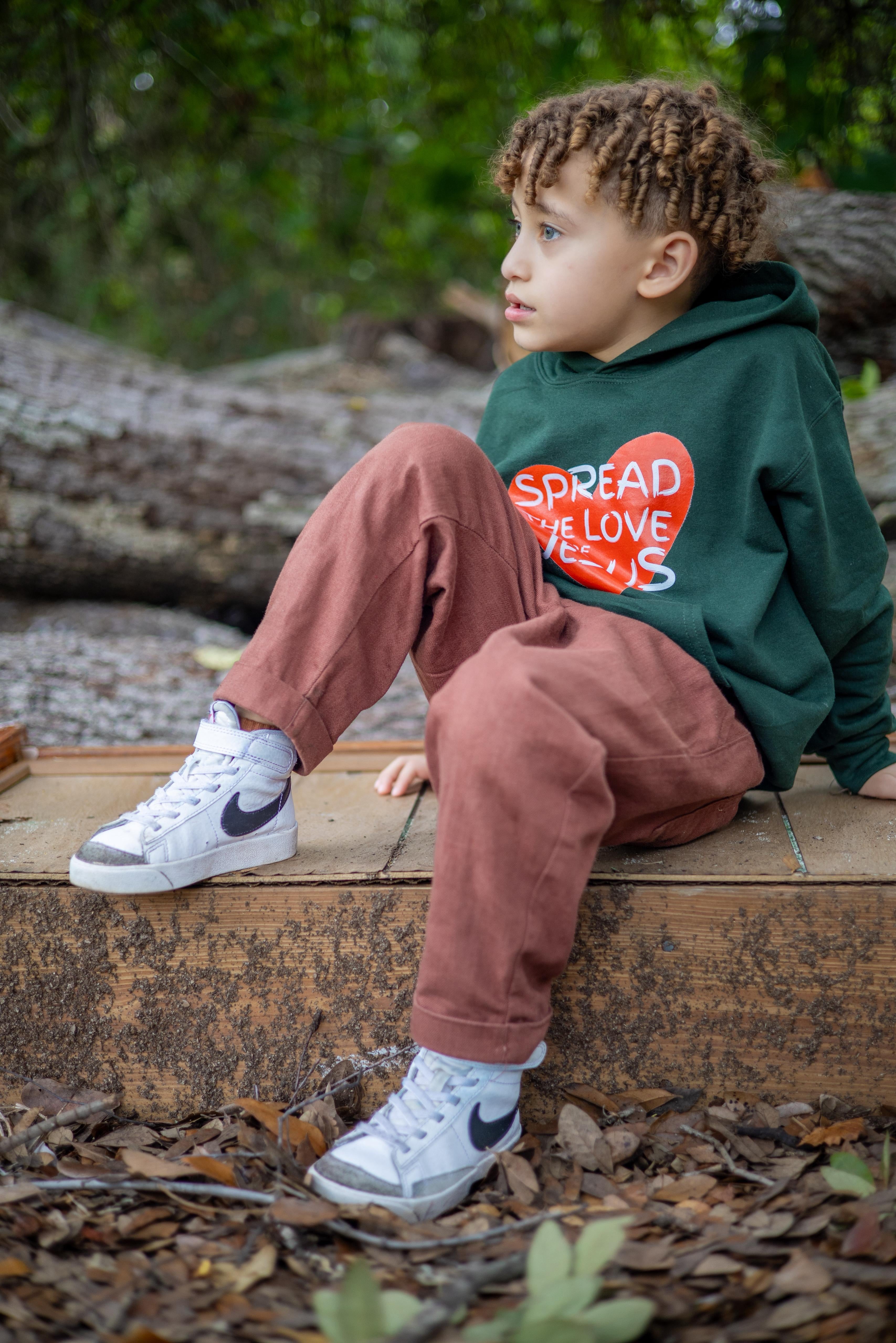 Spread the ❤️ Youth Hoodie